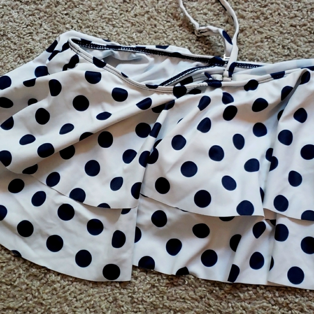 TWO Piece Ruffle Top Bikini - Picture 3 of 5